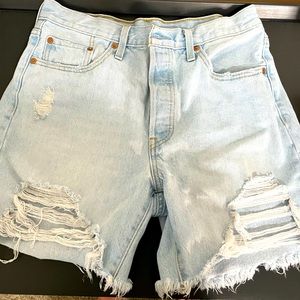 Levi shorts size 8